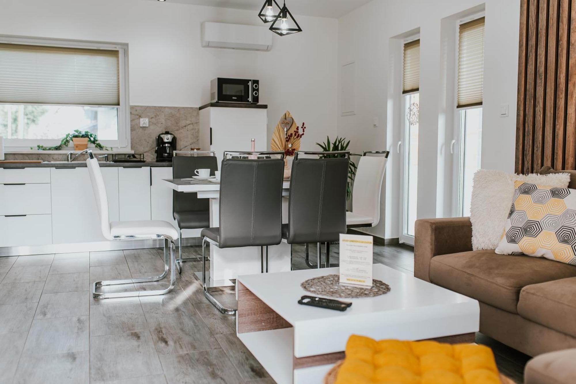 Apartamenty Las Zator Exteriör bild